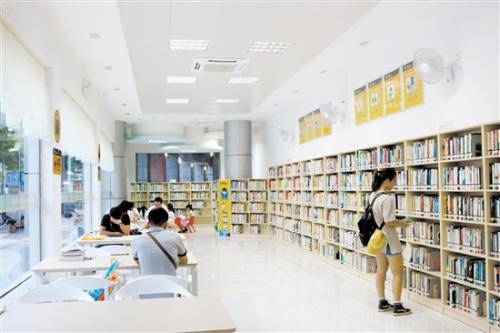 在圖書館發(fā)朋友圈的話