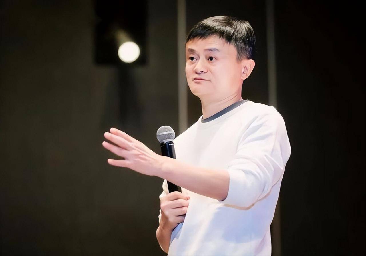 馬云從神壇跌落，是資本瘋狂擴(kuò)張？還是另有隱情，如今過的怎么樣