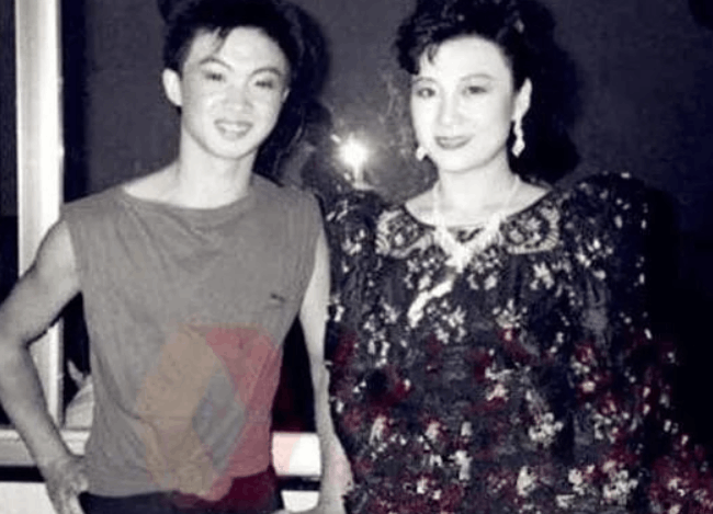 金星是男生還是女生(變性金星人物簡歷)