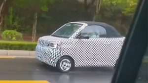 五菱宏光MINIEV敞篷版路試曝光，配電動軟頂/2022年上市