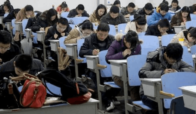 大專為什么不建議考公務員,專科生考公務員的建議