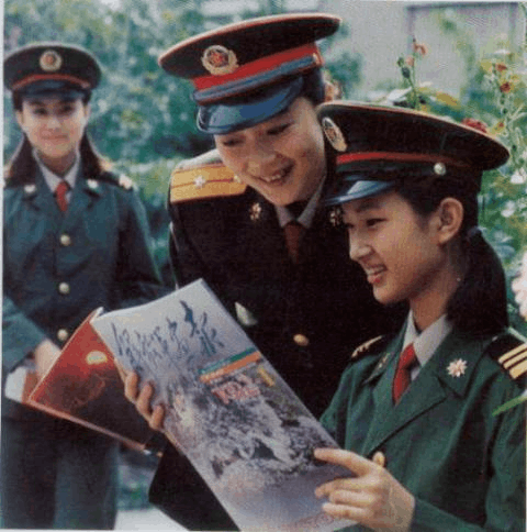 我國軍銜等級肩章排列圖片