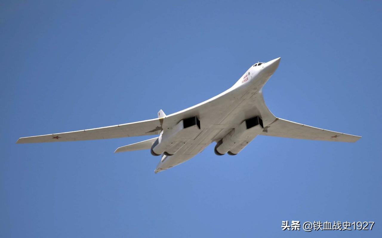 中俄開戰(zhàn)中國(guó)能堅(jiān)持多久(中國(guó)與俄羅斯軍力差距)