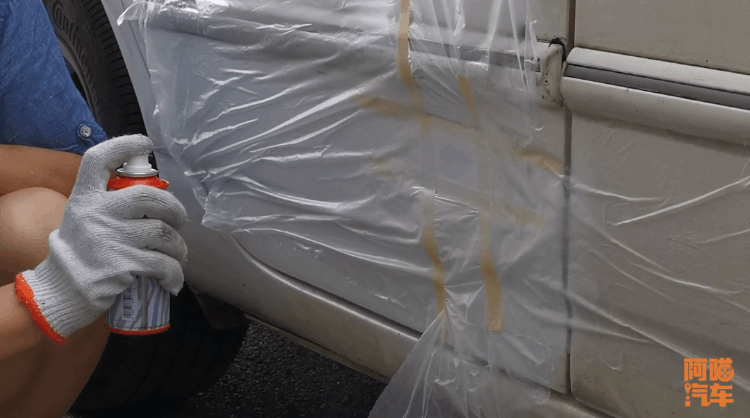 汽車一道劃痕補漆多少錢(汽車補漆能補一小塊嗎)