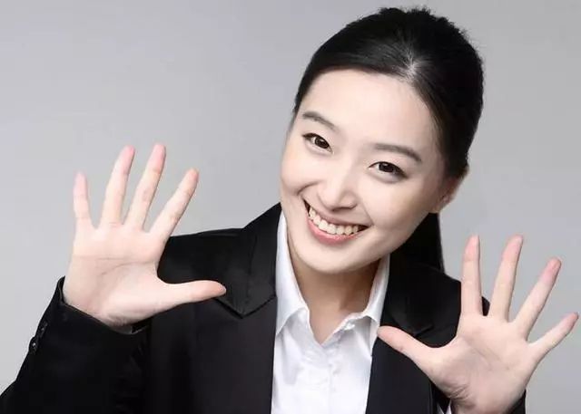 女生做人事好還是行政好（哪個輕松適合長期發(fā)展）