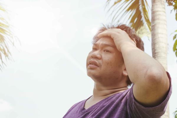 喝過水很快就要小便怎么回事(喝了水10幾分鐘尿一次正常嗎)