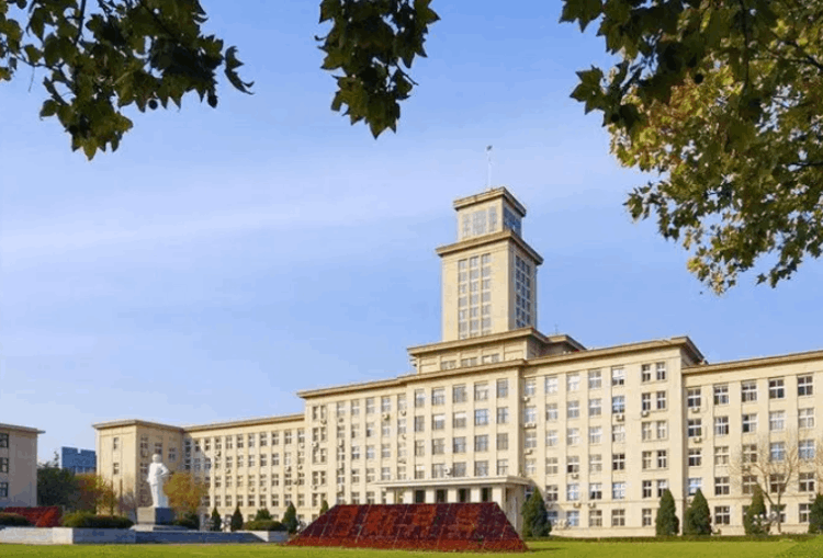 中南財經(jīng)政法大學排名全國第幾,2022校友會中國財經(jīng)類大學排行榜
