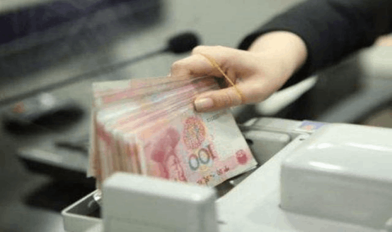 大媽偷走銀行5個億是真的嗎(浙江女商人聯合銀行內鬼暗箱操作)
