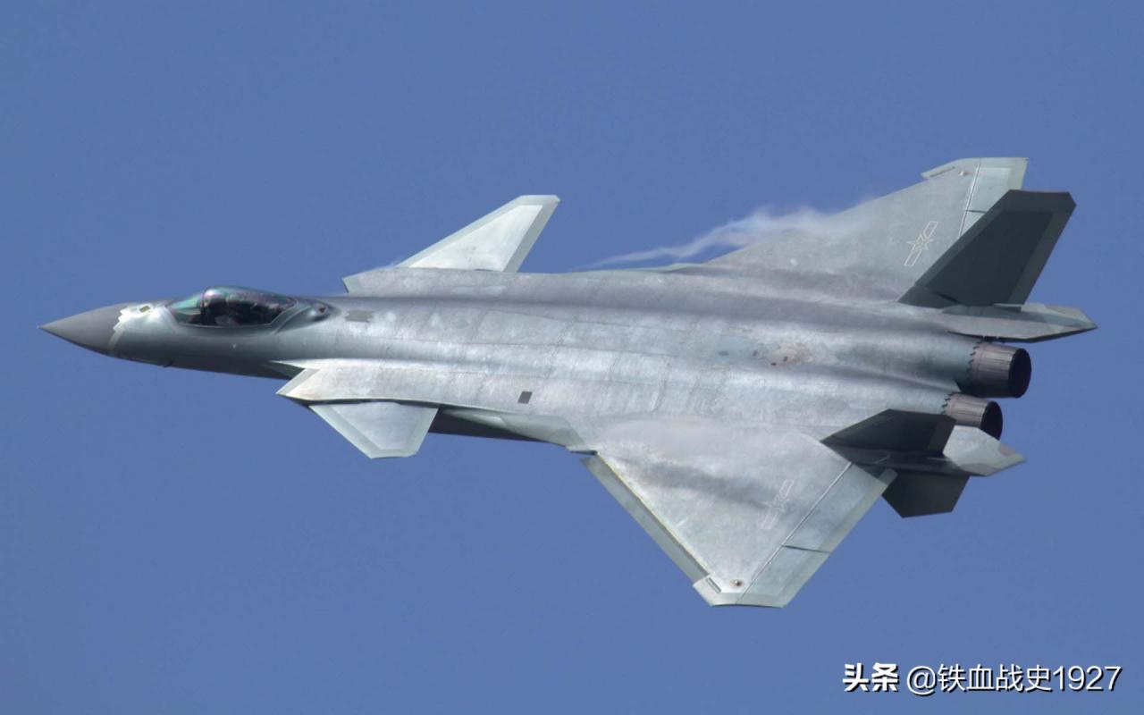 中俄開戰(zhàn)中國(guó)能堅(jiān)持多久(中國(guó)與俄羅斯軍力差距)
