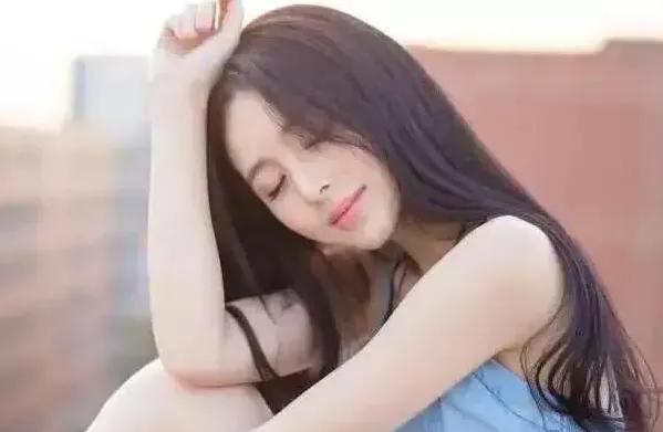 男生是不是抱誰都有生理反應(yīng)（為什么男生會(huì)渴望抱女生）