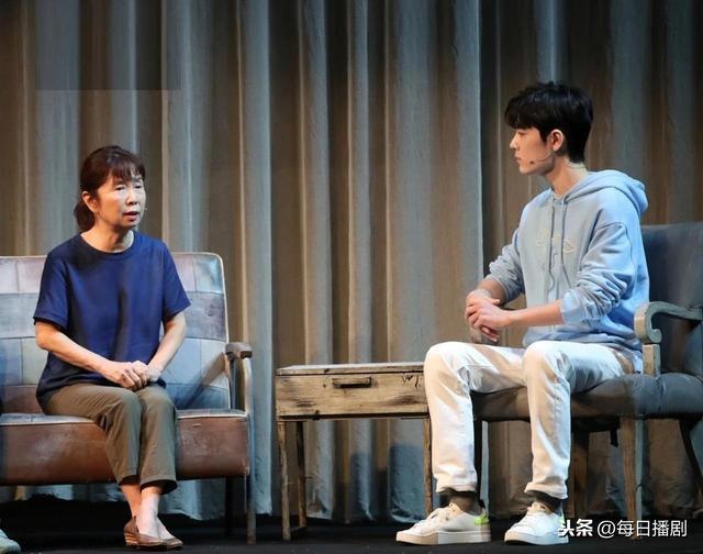 為什么男明星要穿長袖(男明星為什么穿打底)