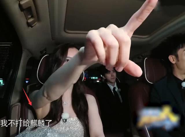為什么女明星腋下很白(女明星為什么要腋下管理)