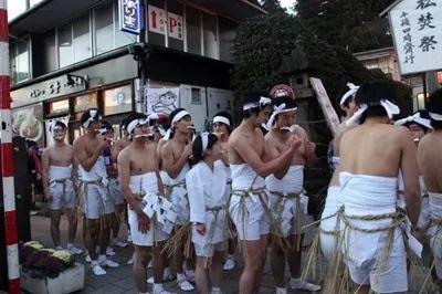為什么把毛巾套在頭上(日本人為什么在頭上系毛巾)