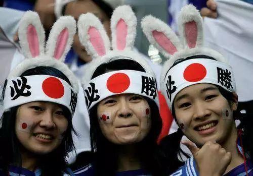 為什么把毛巾套在頭上(日本人為什么在頭上系毛巾)