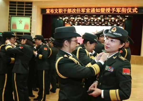 為什么文藝兵軍銜(文藝兵軍銜肩章圖解)