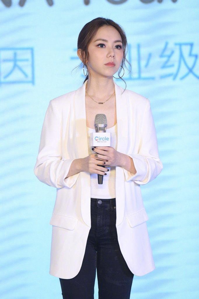 為什么鄧紫棋這么丑(鄧紫棋為什么這么有才)