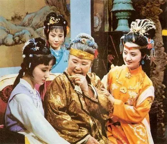 為什么把毛巾套在頭上(日本人為什么在頭上系毛巾)