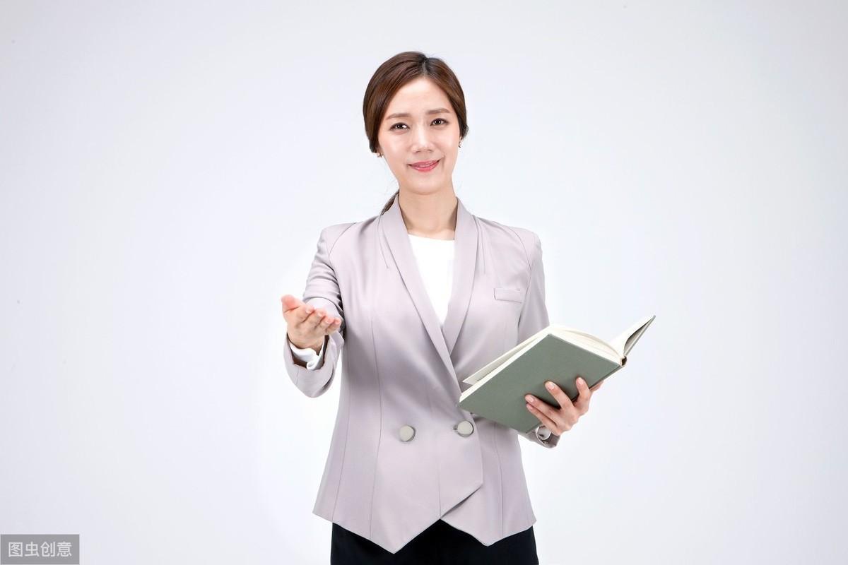 為什么女人雙手護胸(為什么要雙手護胸)