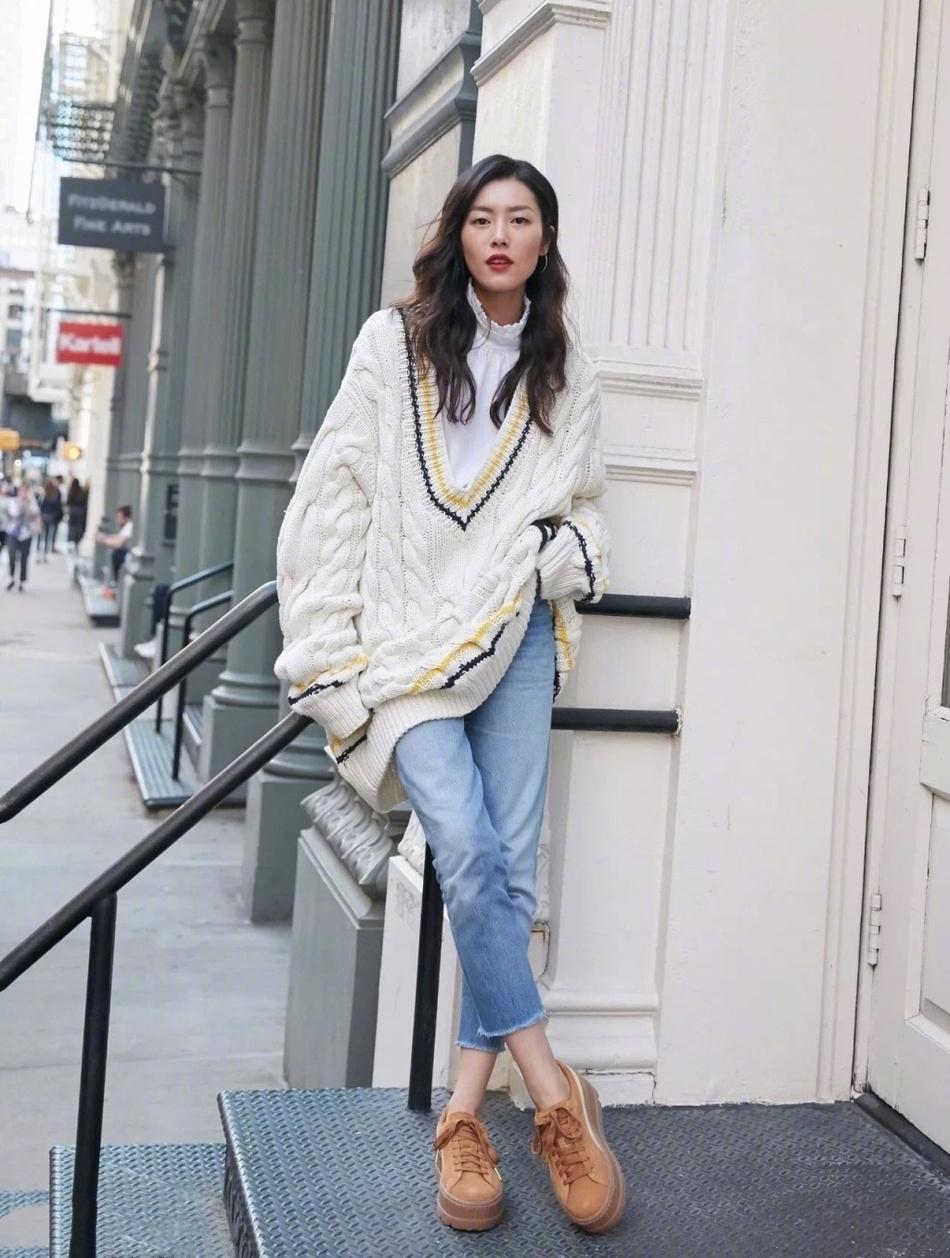 為什么美女平胸(為什么美女平胸多)