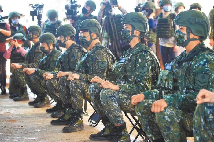 為什么臺灣強(qiáng)制服兵役(為什么國外強(qiáng)制服兵役)