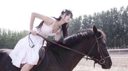 為什么那么多男生被美女誘惑
