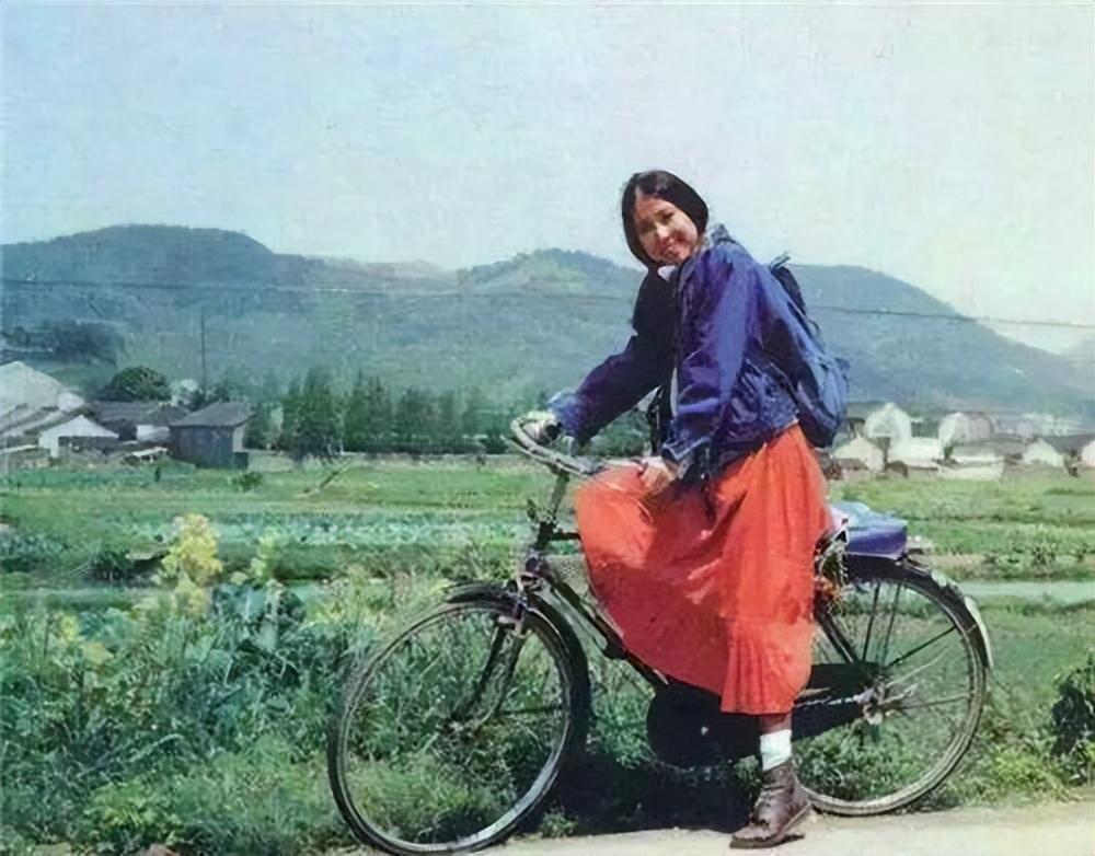 女作家三毛之死( 三毛之死是抑郁而死嗎 )