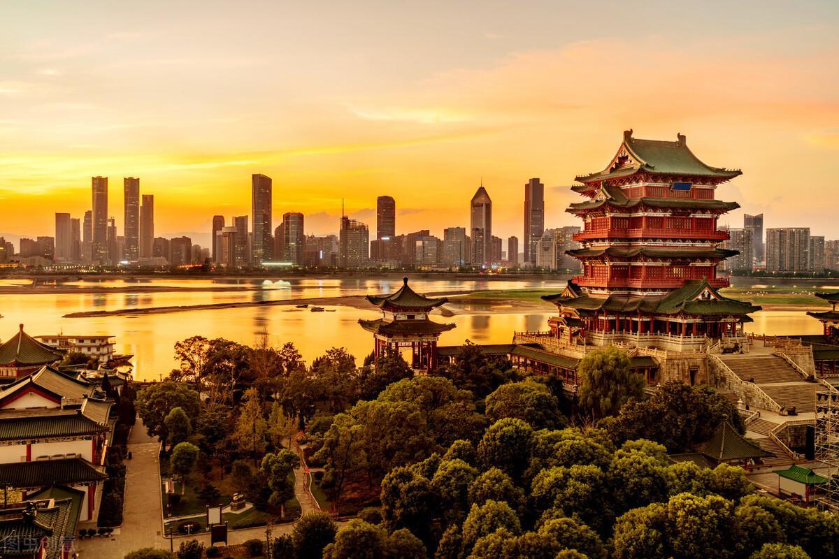 最新十大火爐城市排名(中國十大最熱的城市排名)