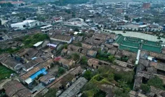 中國最大的村是什么村有多少人(中國最大的村面積有多大)