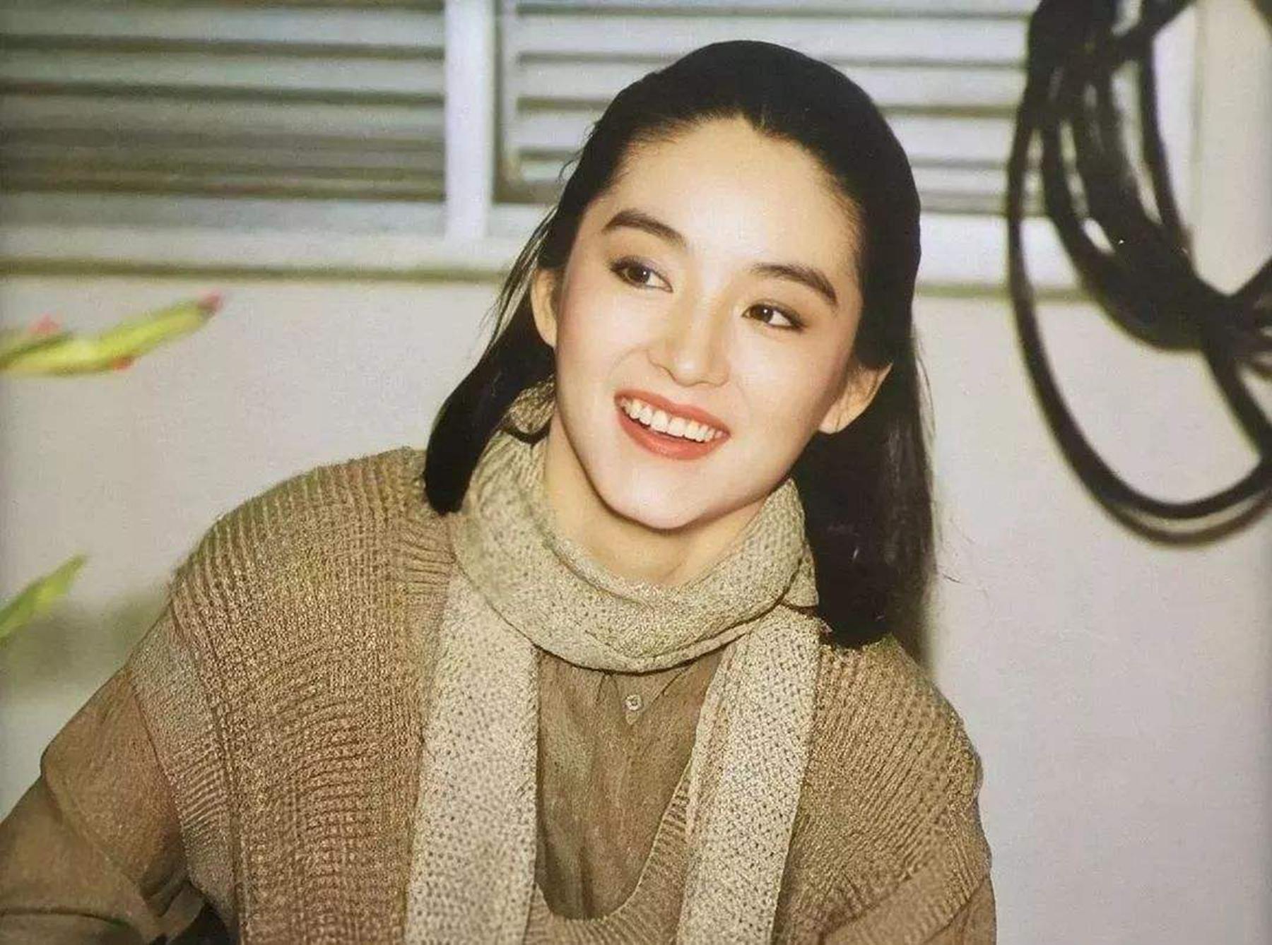 港片女神盛世美顏(港臺10大經典女神)