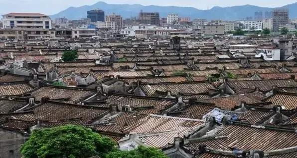 中國最大的村是什么村有多少人(中國最大的村面積有多大)