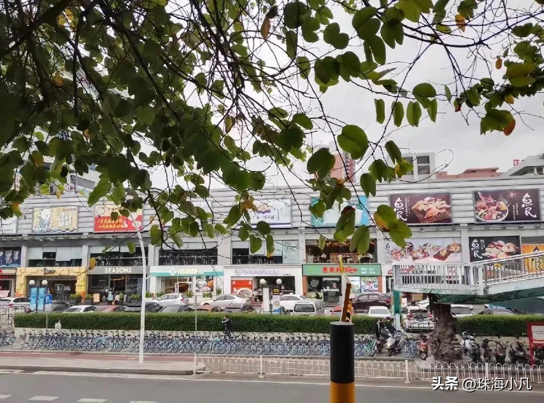 珠海最繁華的商業(yè)街在哪里（珠海晚上最熱鬧的地方）