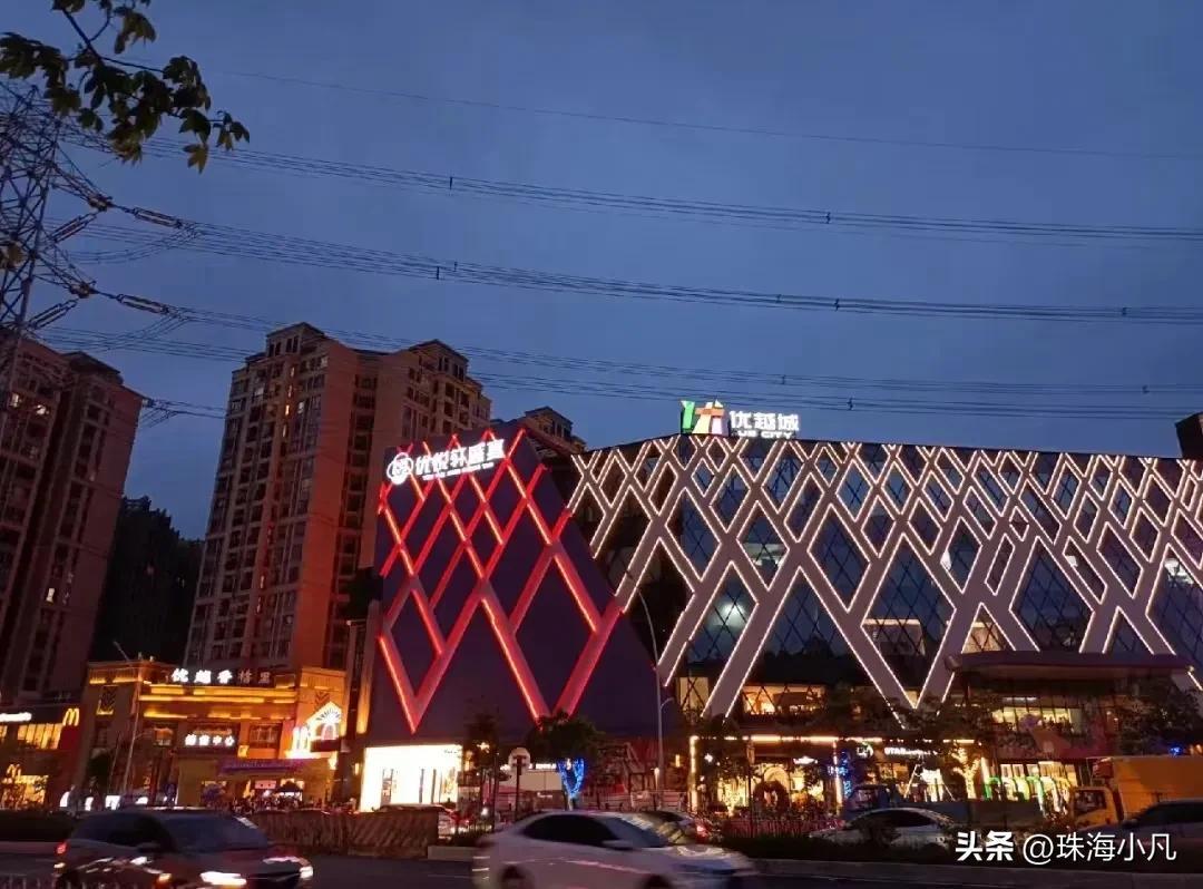 珠海最繁華的商業(yè)街在哪里（珠海晚上最熱鬧的地方）
