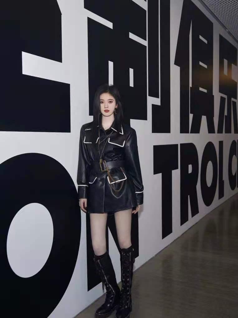 如何判斷自己算不算腿長(女生標準腿長對照表)