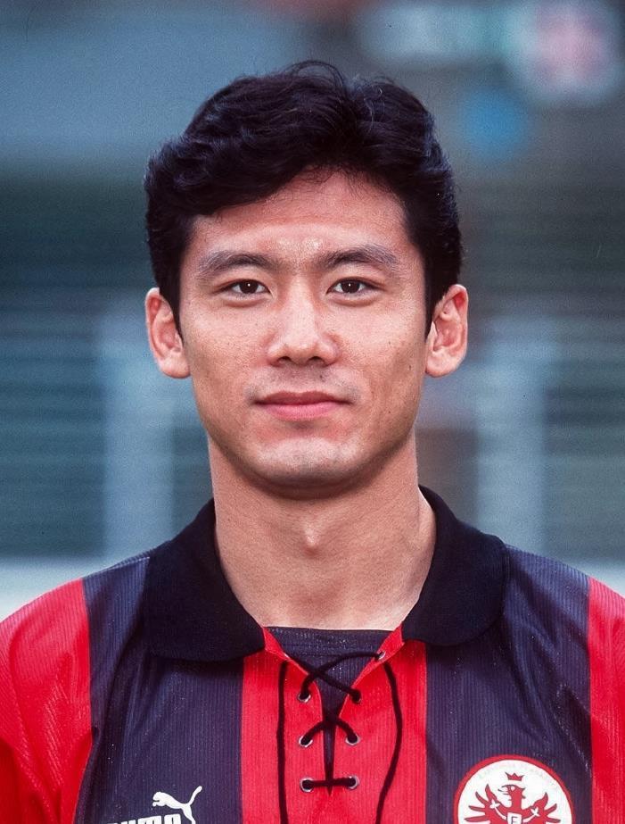中國公認第一前鋒(中國男足第一前鋒是誰)